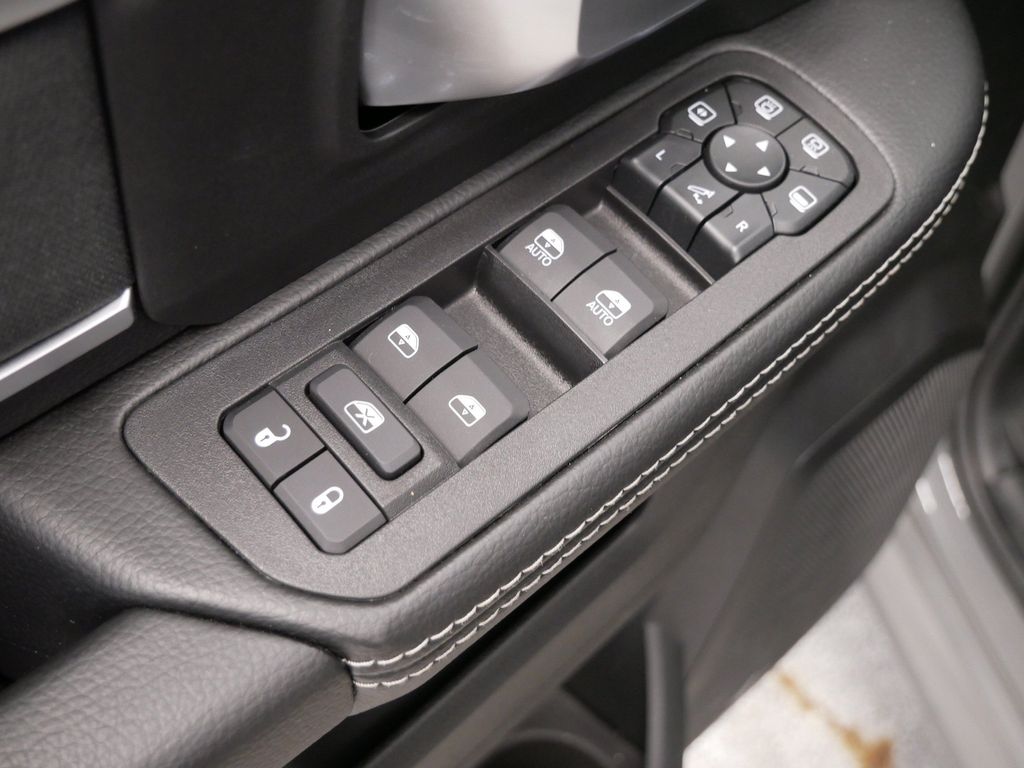 Thumbnail: 2026 RAM 2500 - 19