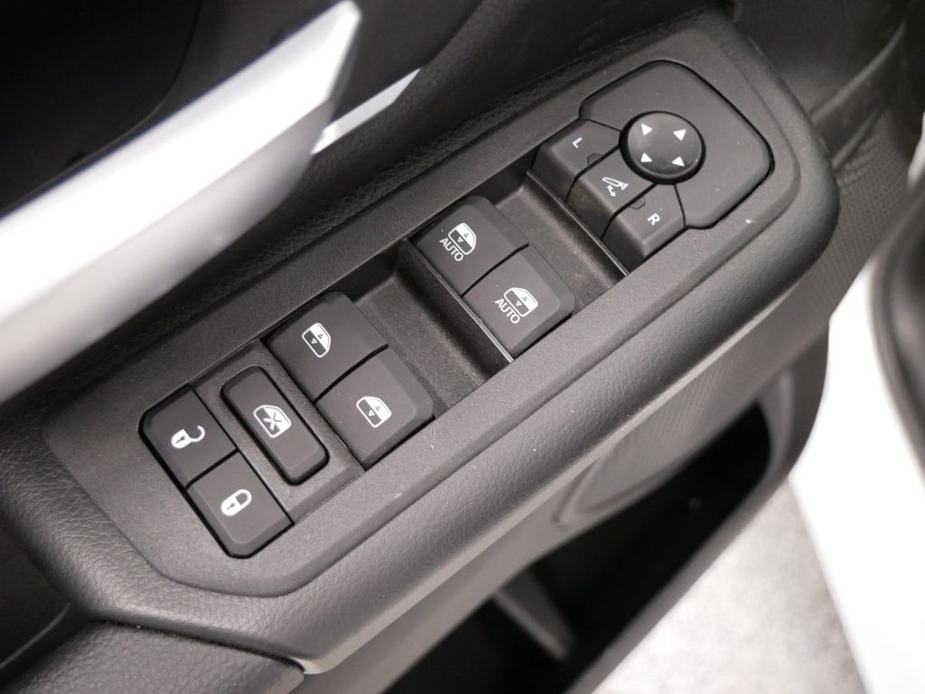 Thumbnail: 2026 RAM 1500 - 17