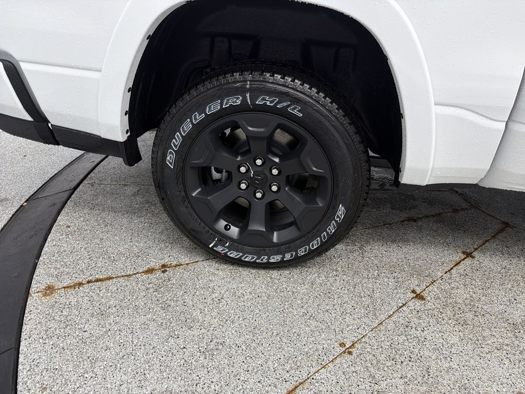 Thumbnail: 2026 RAM 1500 - 17