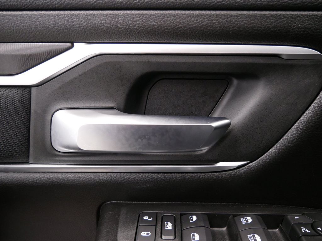 Thumbnail: 2026 RAM 1500 - 21