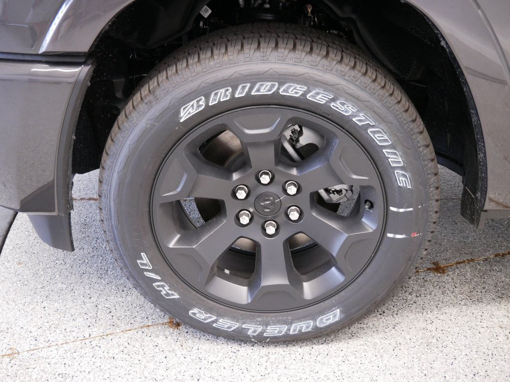 Thumbnail: 2026 RAM 1500 - 7