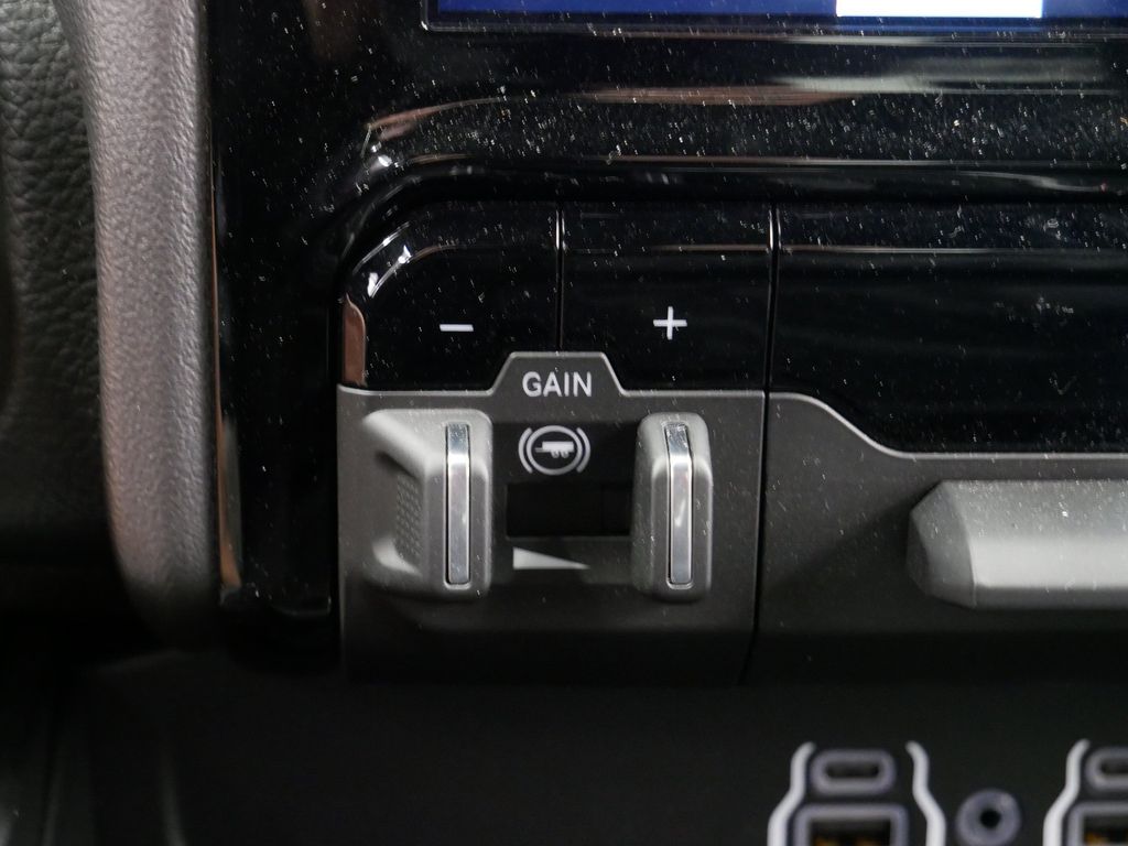 Thumbnail: 2026 RAM 1500 - 26