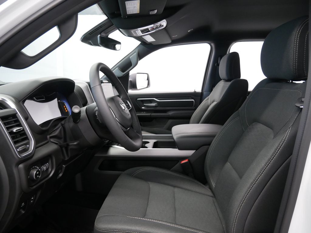 Thumbnail: 2026 RAM 1500 - 9