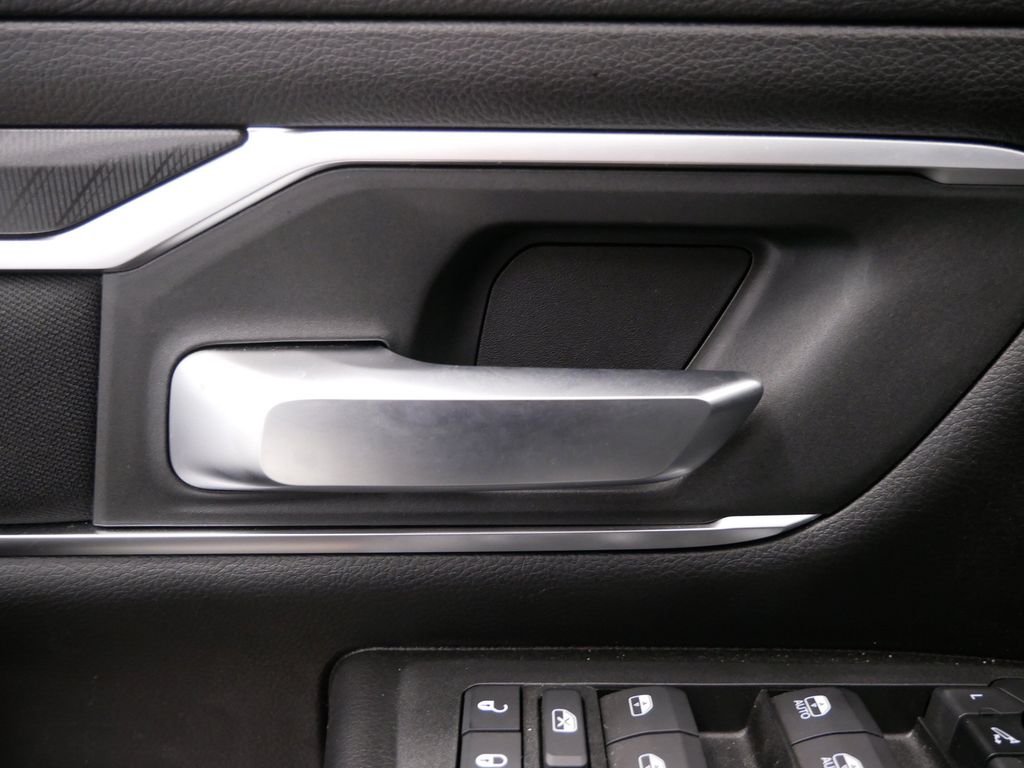 Thumbnail: 2026 RAM 1500 - 21