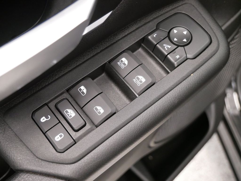 Thumbnail: 2026 RAM 1500 - 20