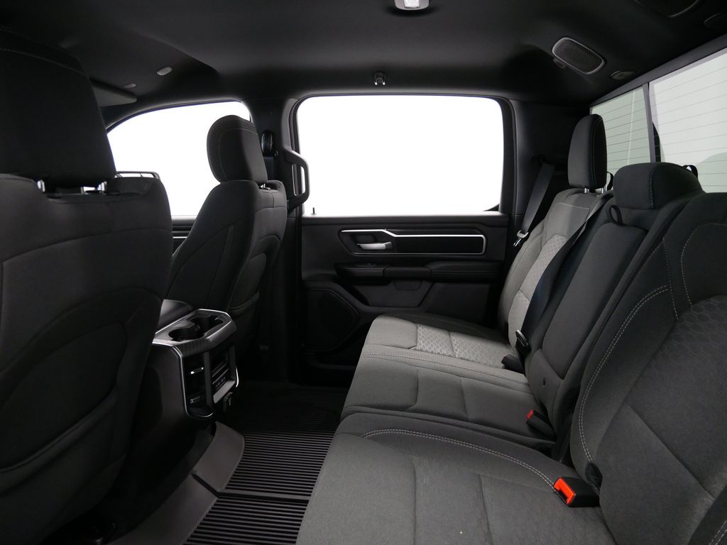 Thumbnail: 2026 RAM 1500 - 9
