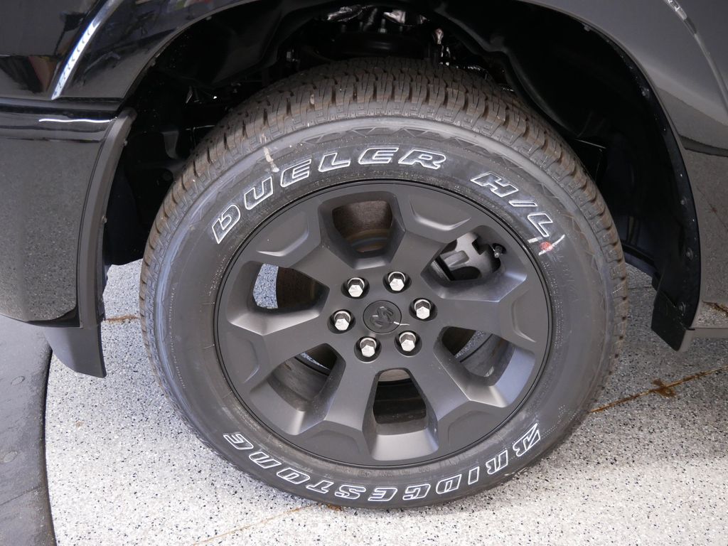 Thumbnail: 2026 RAM 1500 - 7