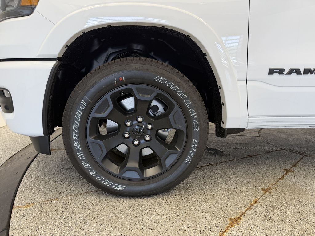 Thumbnail: 2026 RAM 1500 - 7