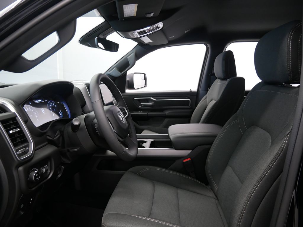 Thumbnail: 2026 RAM 1500 - 9