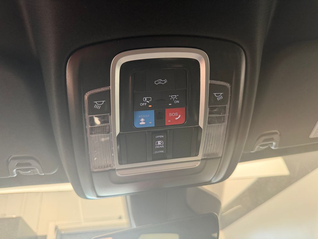 Thumbnail: 2026 RAM 1500 - 32