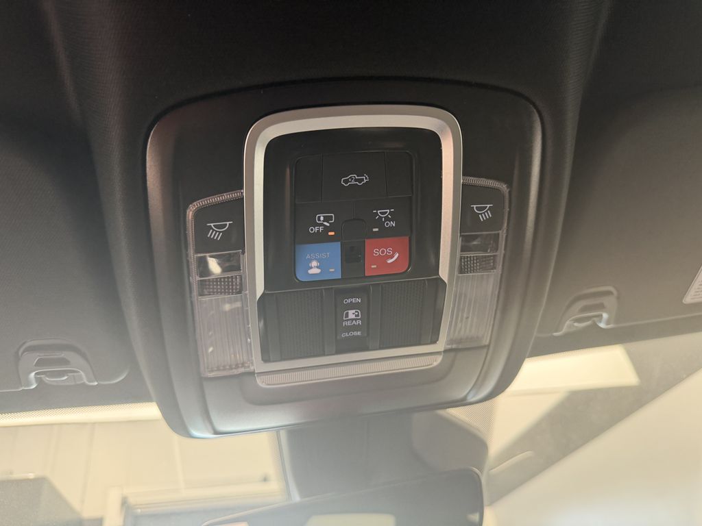 Thumbnail: 2026 RAM 1500 - 32