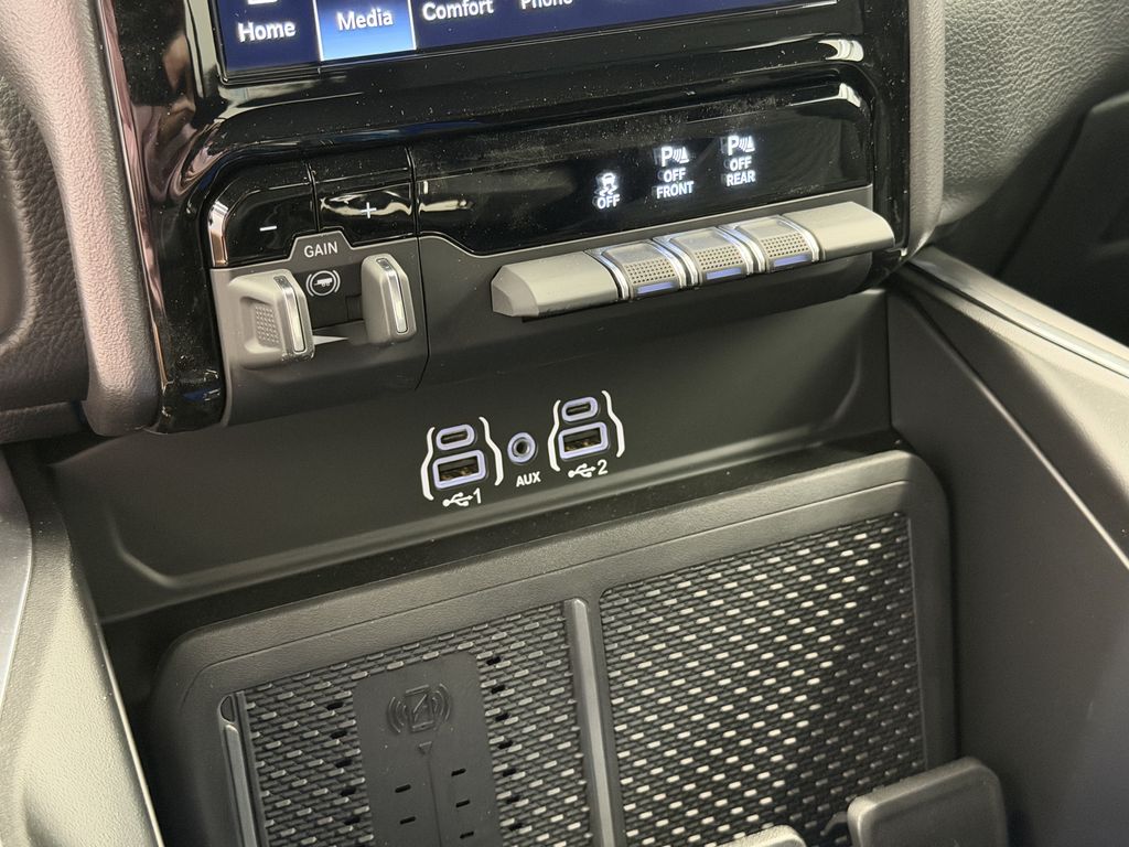 Thumbnail: 2026 RAM 1500 - 30