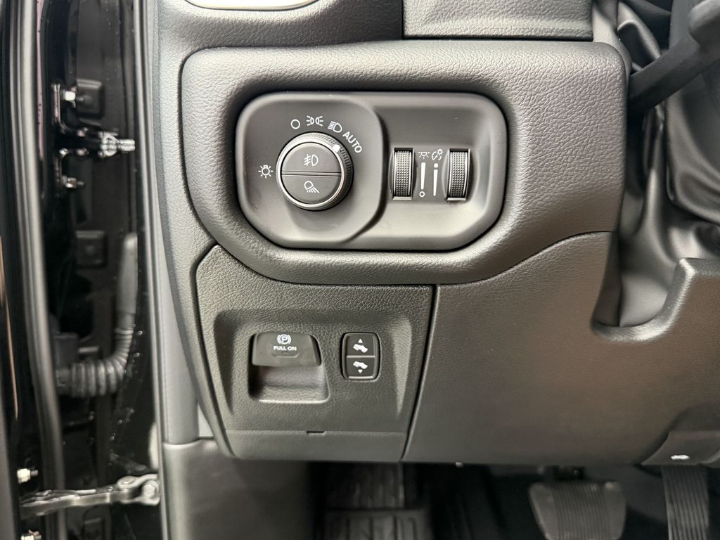 Thumbnail: 2026 RAM 1500 - 23
