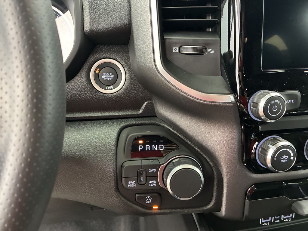 Thumbnail: 2026 RAM 1500 - 18