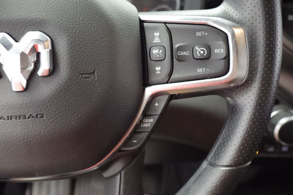 Thumbnail: 2026 RAM 1500 - 26