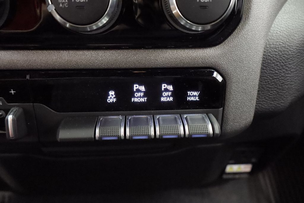 Thumbnail: 2026 RAM 1500 - 30
