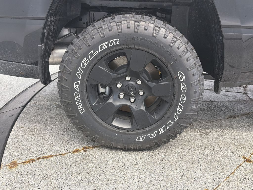 Thumbnail: 2026 RAM 1500 - 17