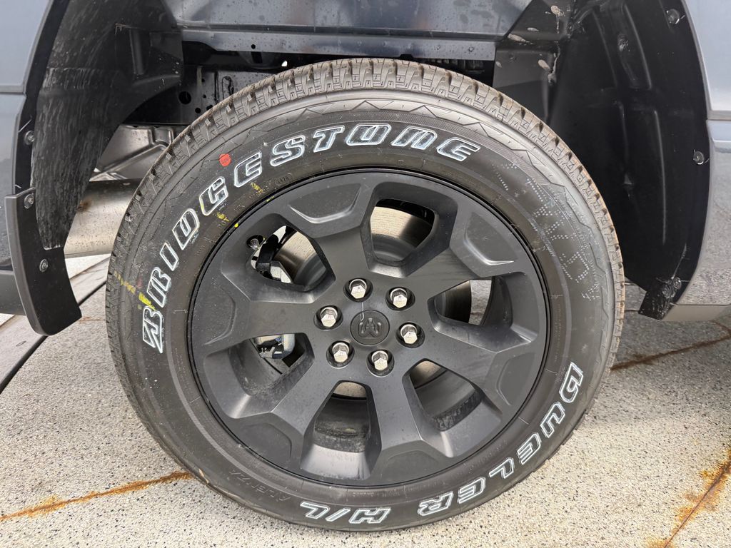 Thumbnail: 2026 RAM 1500 - 18