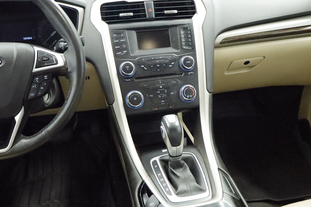 Thumbnail: 2015 Ford Fusion - 9