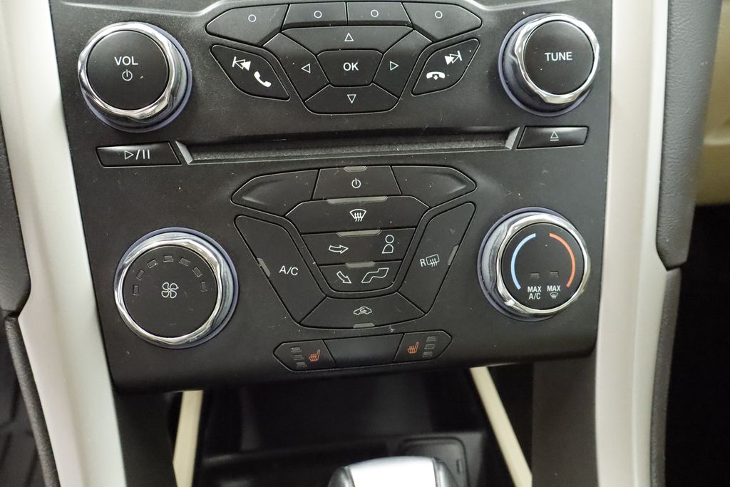 Thumbnail: 2015 Ford Fusion - 28