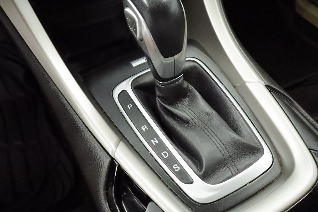 Thumbnail: 2015 Ford Fusion - 12
