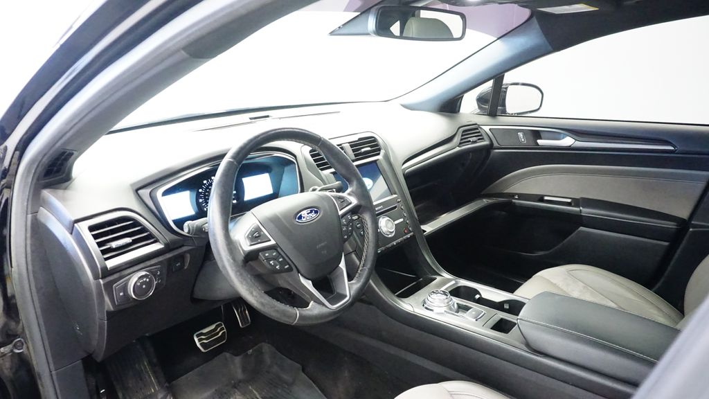 Thumbnail: 2017 Ford Fusion - 12