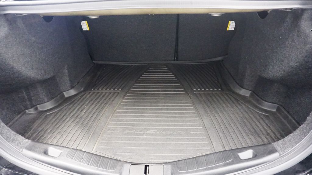 Thumbnail: 2017 Ford Fusion - 16