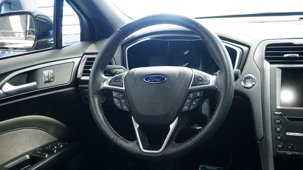 Thumbnail: 2017 Ford Fusion - 9