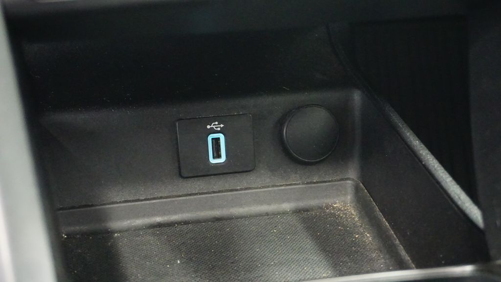 Thumbnail: 2017 Ford Fusion - 30