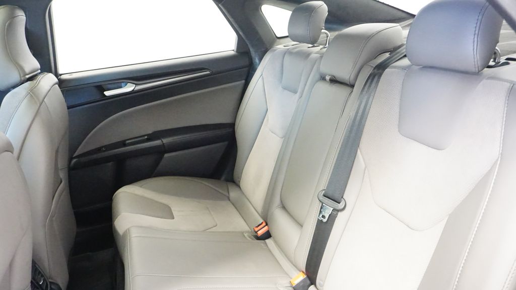 Thumbnail: 2017 Ford Fusion - 25