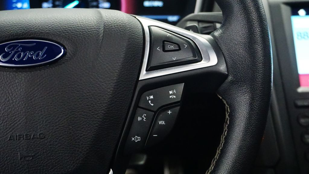 Thumbnail: 2017 Ford Fusion - 33