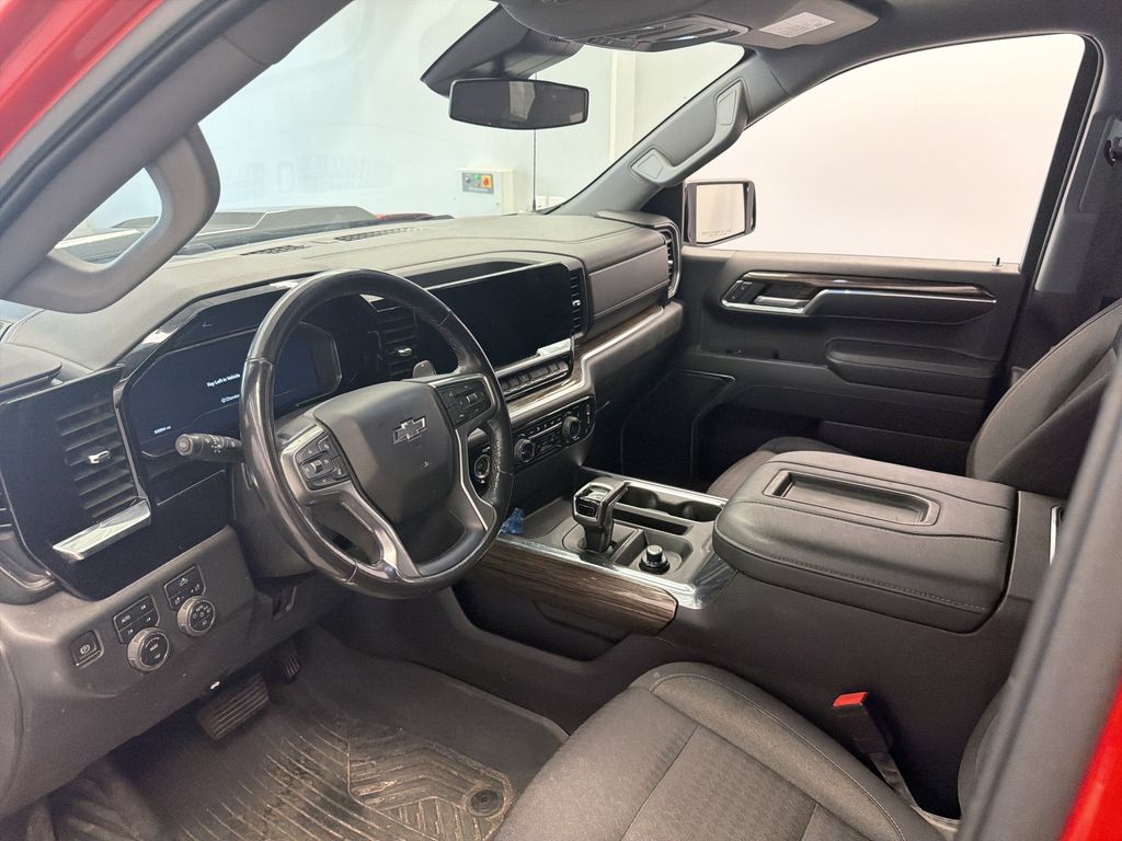 Thumbnail: 2022 Chevrolet Silverado 1500 - 13