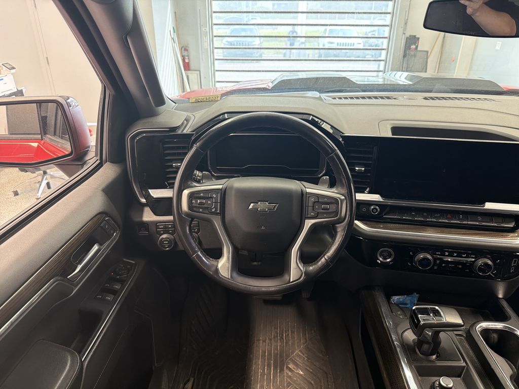 Thumbnail: 2022 Chevrolet Silverado 1500 - 9