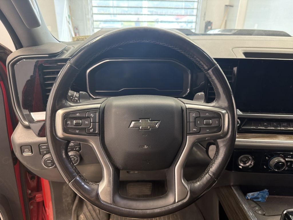Thumbnail: 2022 Chevrolet Silverado 1500 - 14