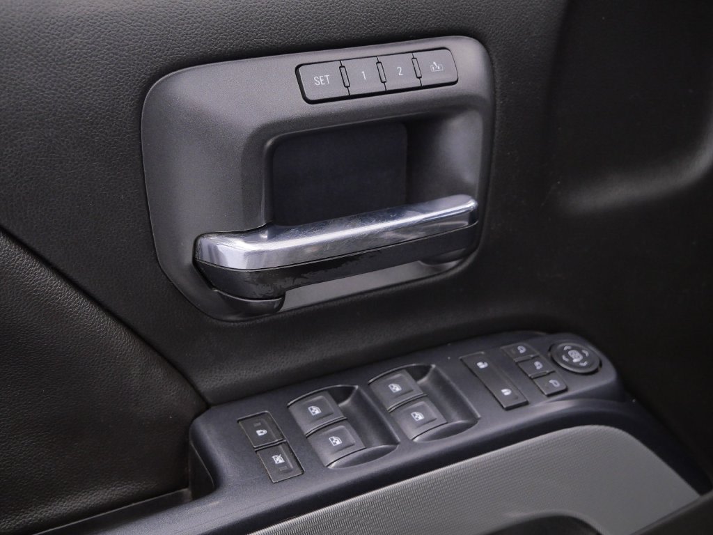 Thumbnail: 2018 Chevrolet Silverado 1500 - 17