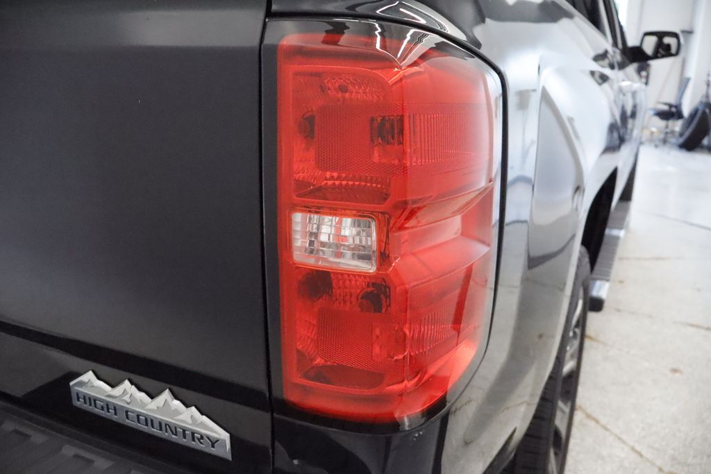 Thumbnail: 2015 Chevrolet Silverado 1500 - 22