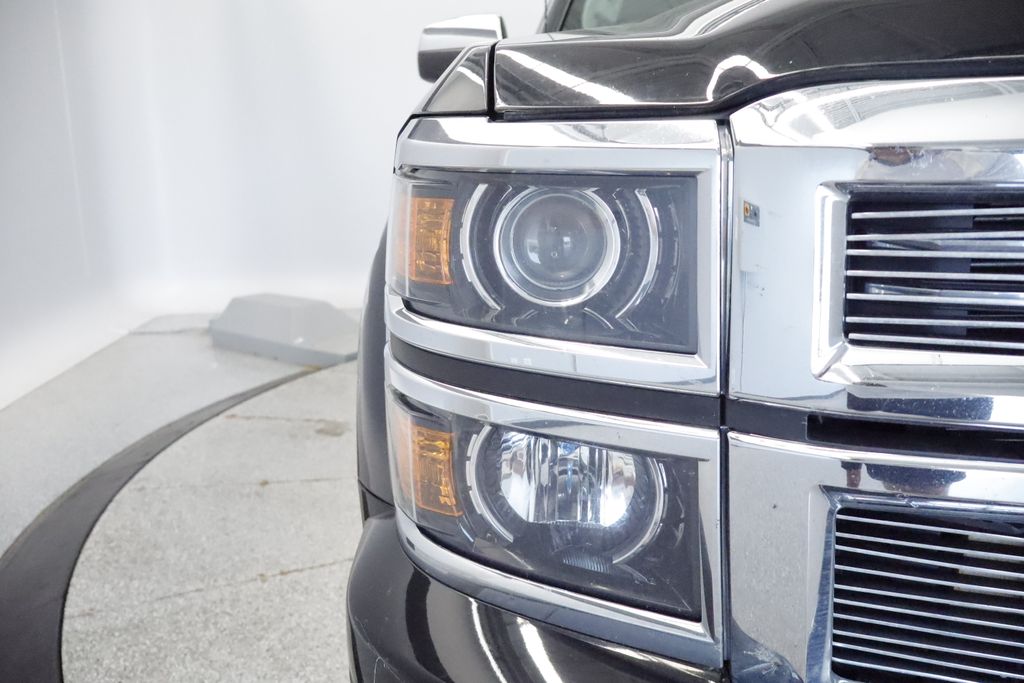 Thumbnail: 2015 Chevrolet Silverado 1500 - 20