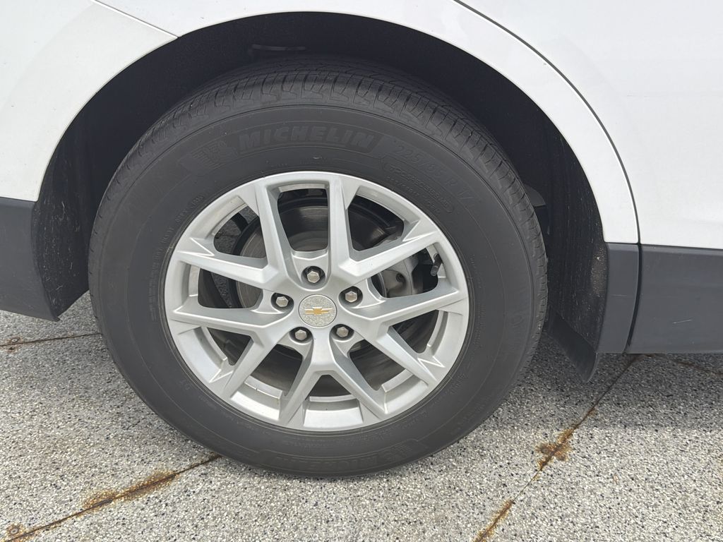 Thumbnail: 2023 Chevrolet Equinox - 18