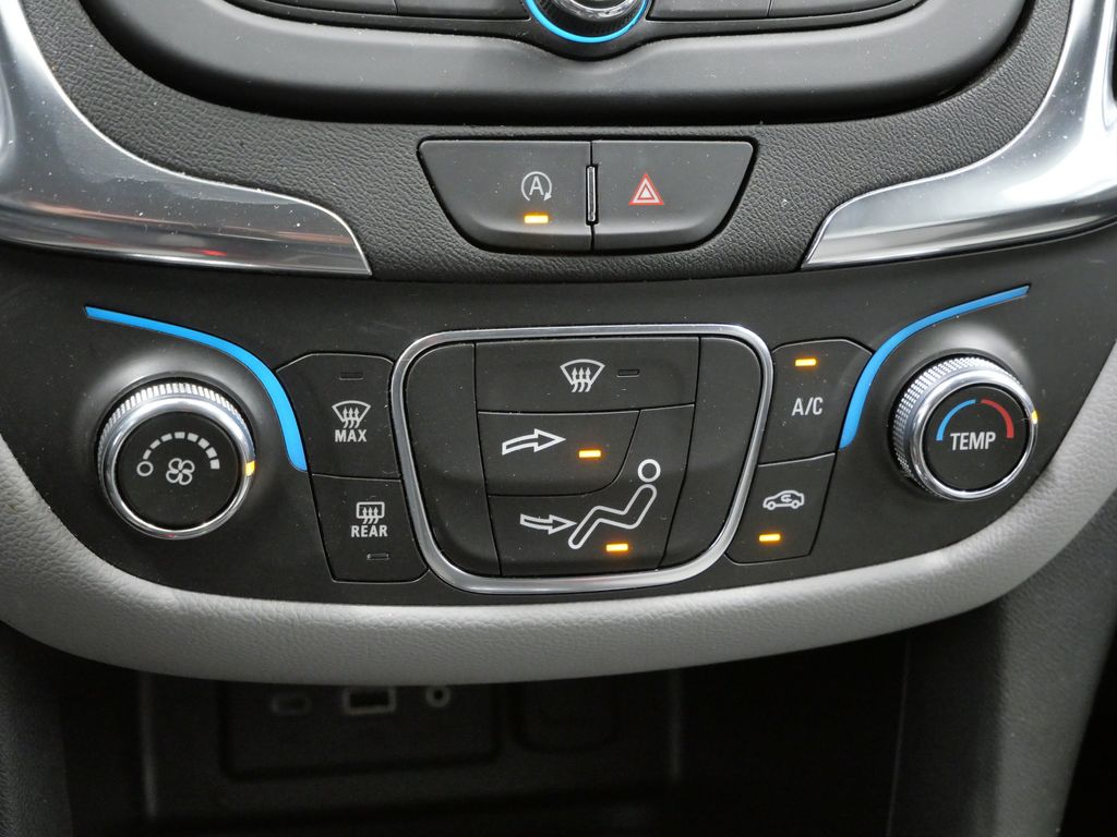 Thumbnail: 2023 Chevrolet Equinox - 24