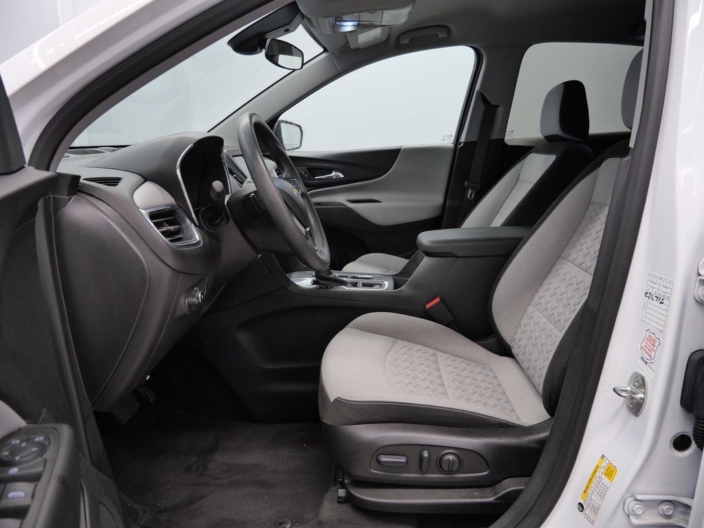 Thumbnail: 2023 Chevrolet Equinox - 9