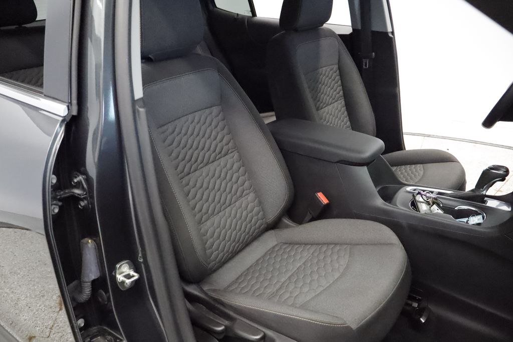 Thumbnail: 2020 Chevrolet Equinox - 10