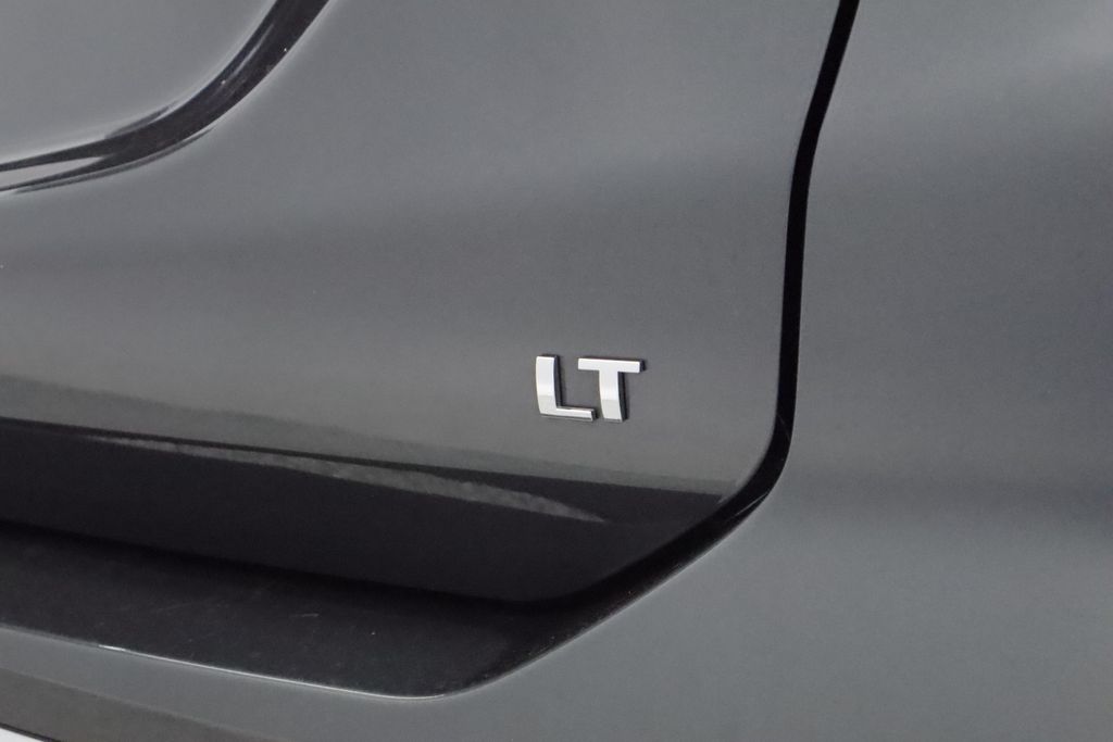 Thumbnail: 2020 Chevrolet Equinox - 21