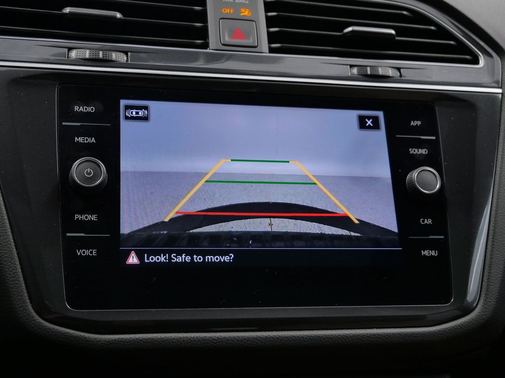 Thumbnail: 2023 Volkswagen Tiguan - 27