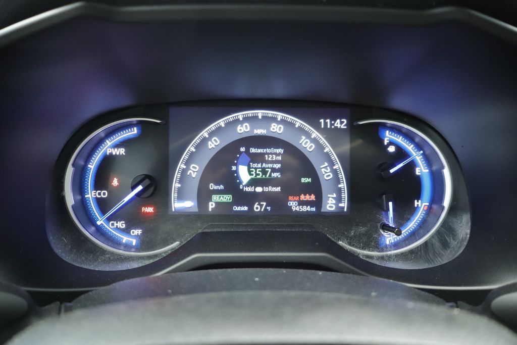 Thumbnail: 2023 Toyota RAV4 - 17