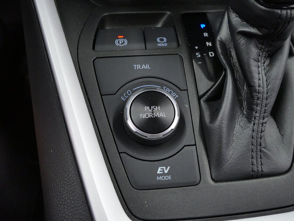 Thumbnail: 2023 Toyota RAV4 - 22