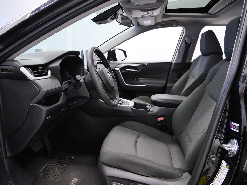 Thumbnail: 2023 Toyota RAV4 - 9