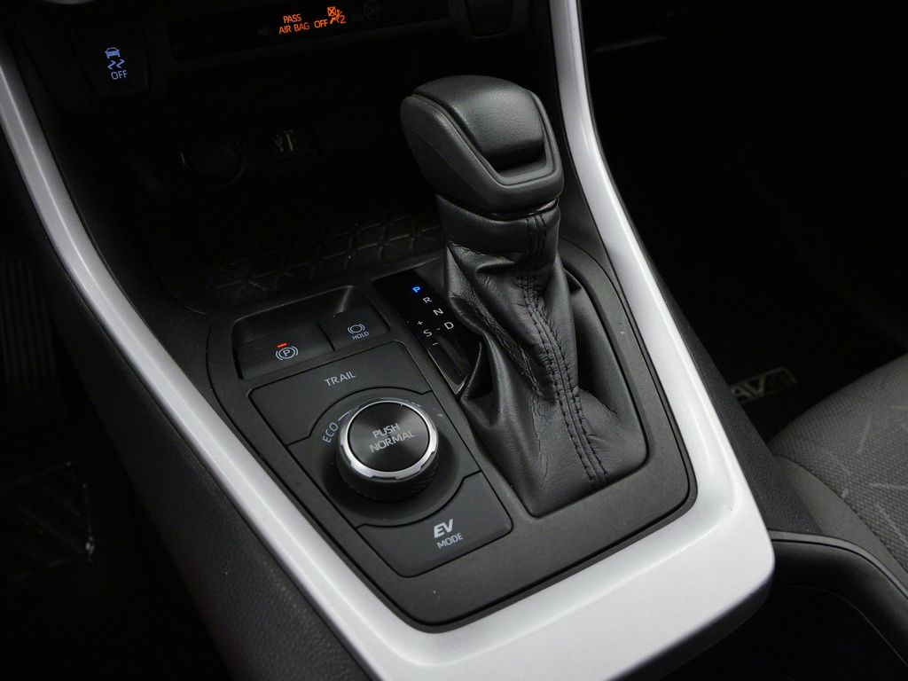 Thumbnail: 2023 Toyota RAV4 - 12