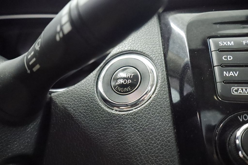 Thumbnail: 2015 Nissan Rogue - 23