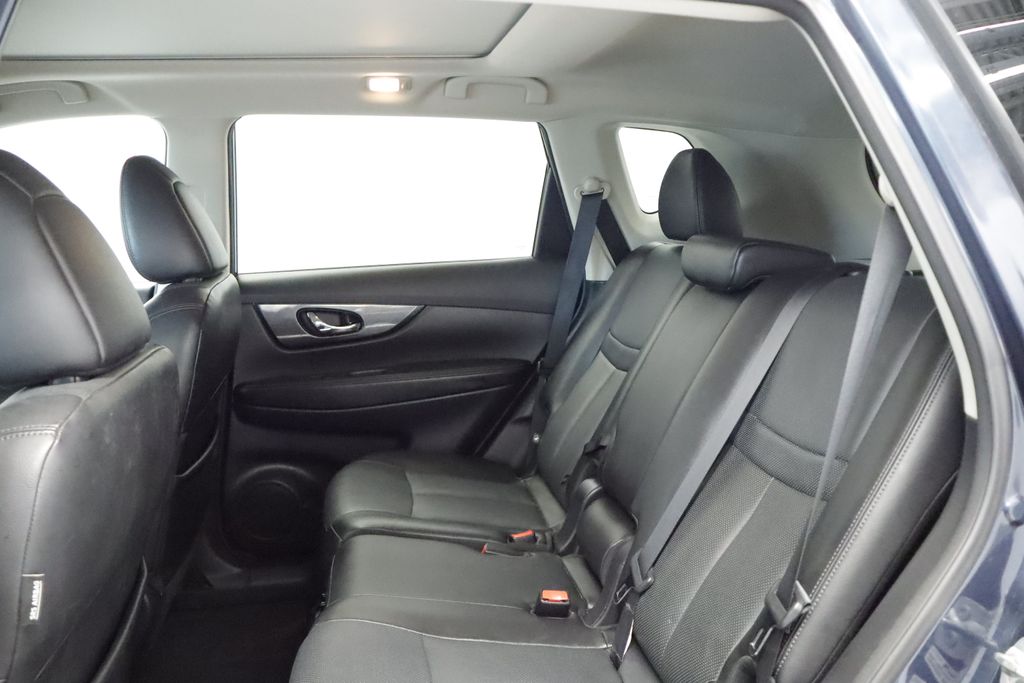 Thumbnail: 2015 Nissan Rogue - 27