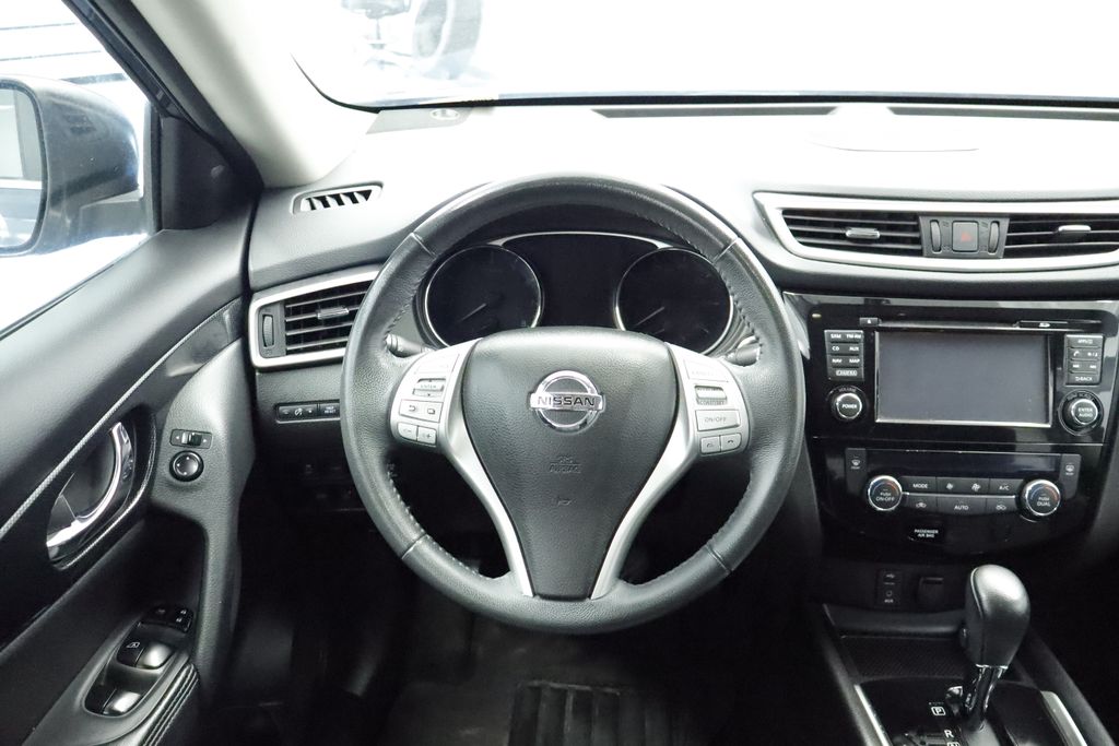 Thumbnail: 2015 Nissan Rogue - 11